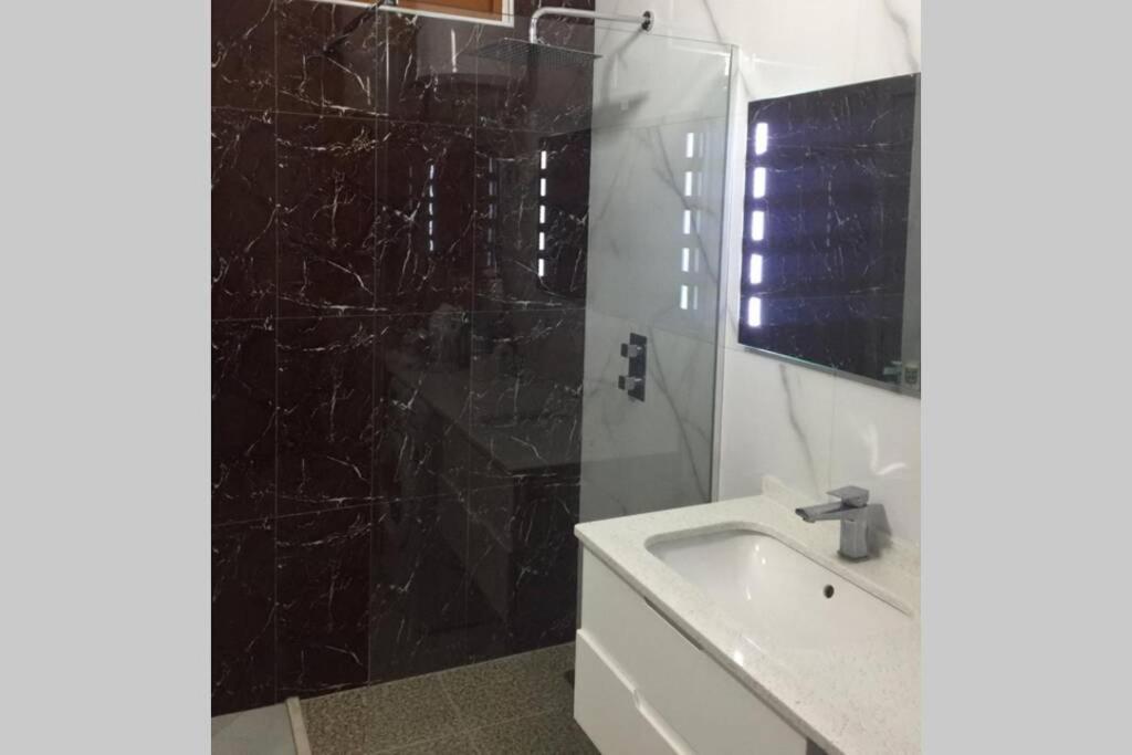 Modern Sea View Apartment For A Perfect Holiday Durres Ngoại thất bức ảnh